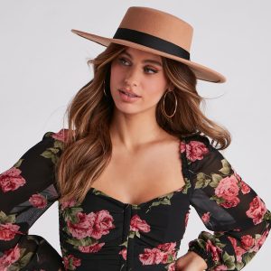 Trendy Stunner Faux Wool Boater Hat