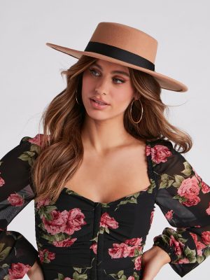 Trendy Stunner Faux Wool Boater Hat