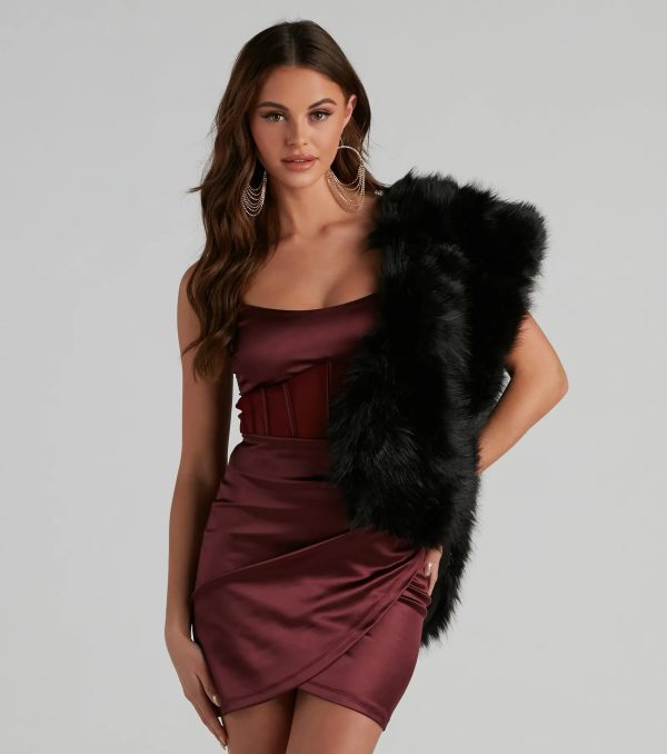Ms. Diva Faux Fur Shawl - Image 8