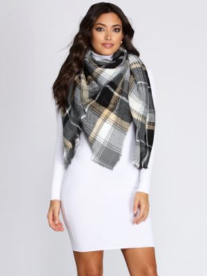 Cozy Feels Plaid Blanket Scarf