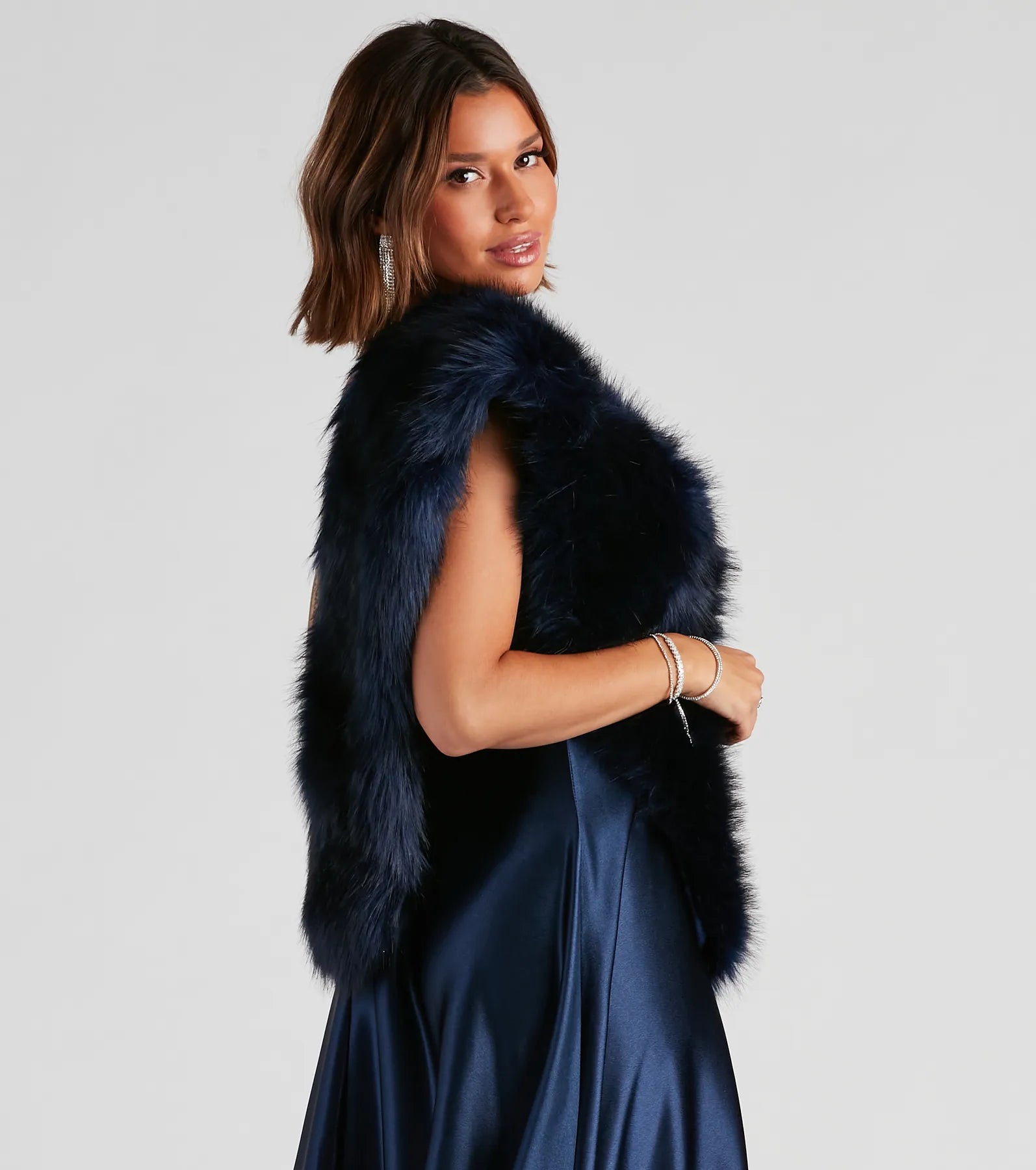 Ms. Diva Faux Fur Shawl - Image 21