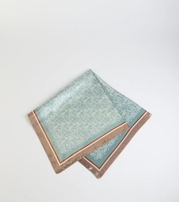 Chic And Breezy Paisley Satin Scarf - Image 4