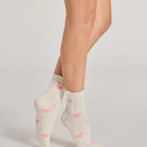 Sealed With Chic Bow Crew Socks