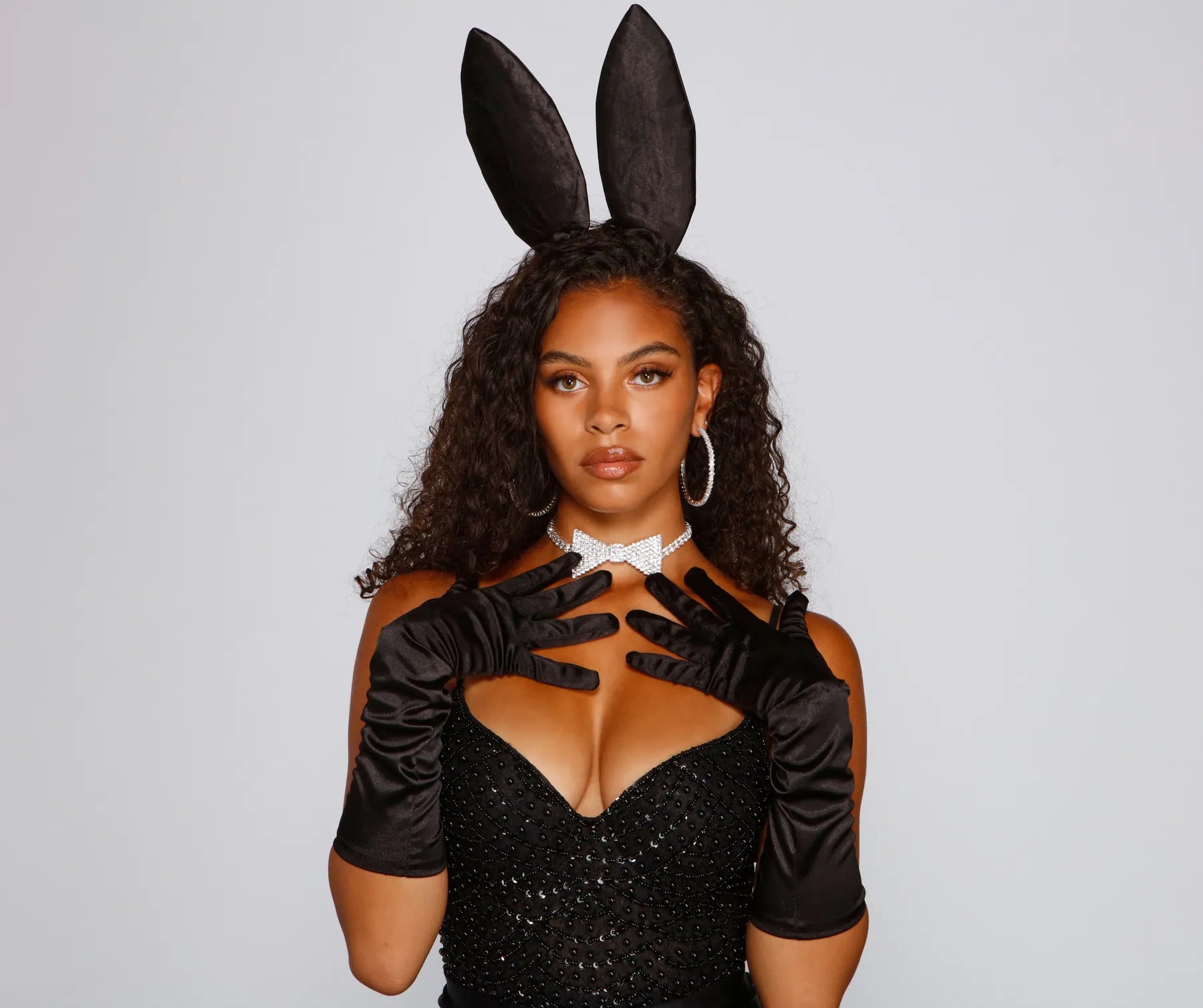 Timeless Glamour Halloween Satin Gloves - Image 9