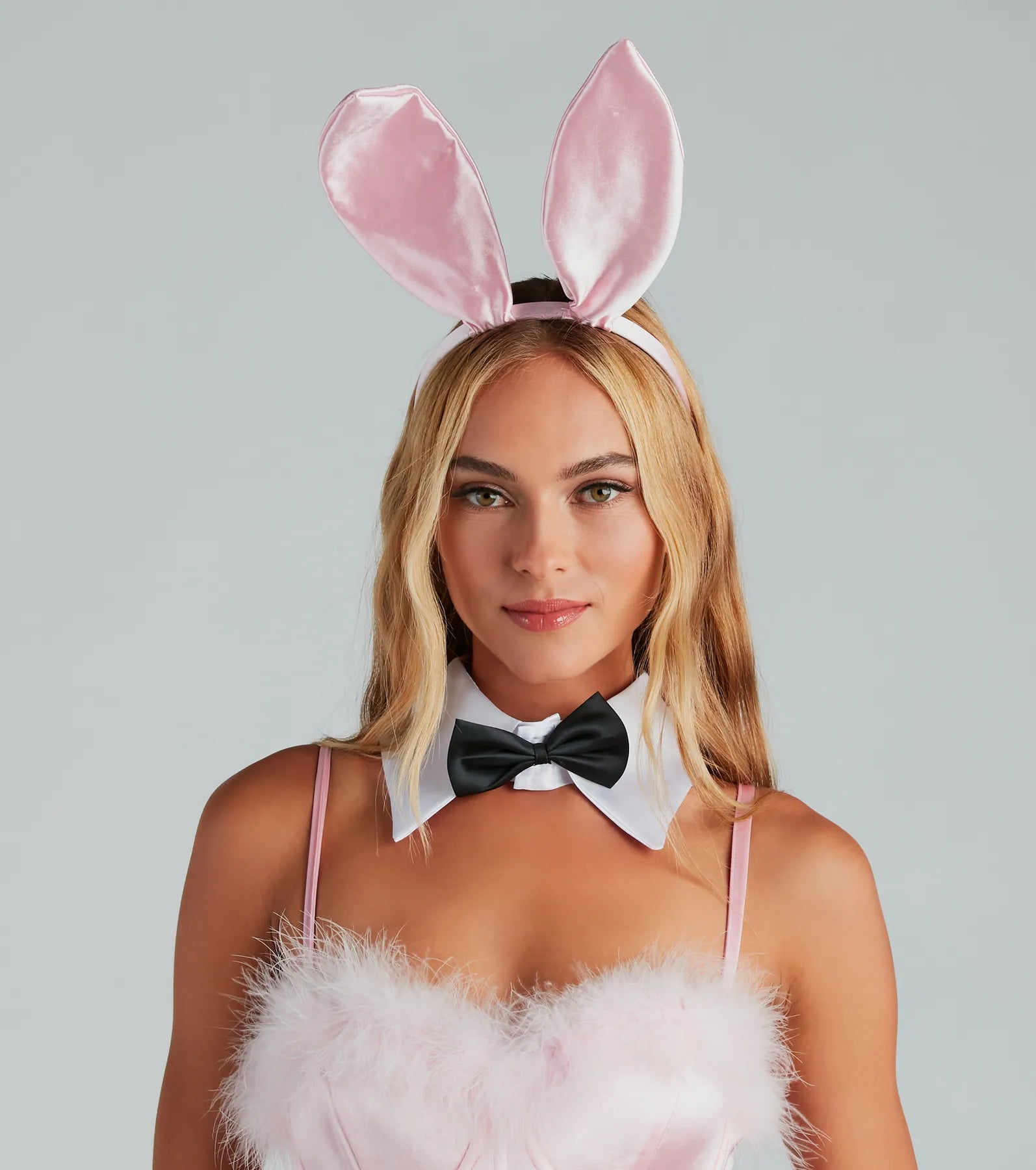 Iconic Bunny Babe Ears And Tail Set - Image 4