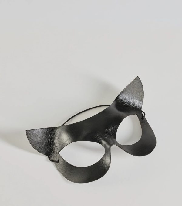 Fierce Feline Cat-Eye Mask - Image 5