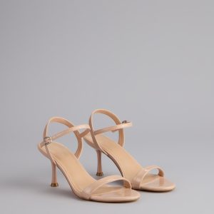 Sleek And Simple Patent Kitten Heels