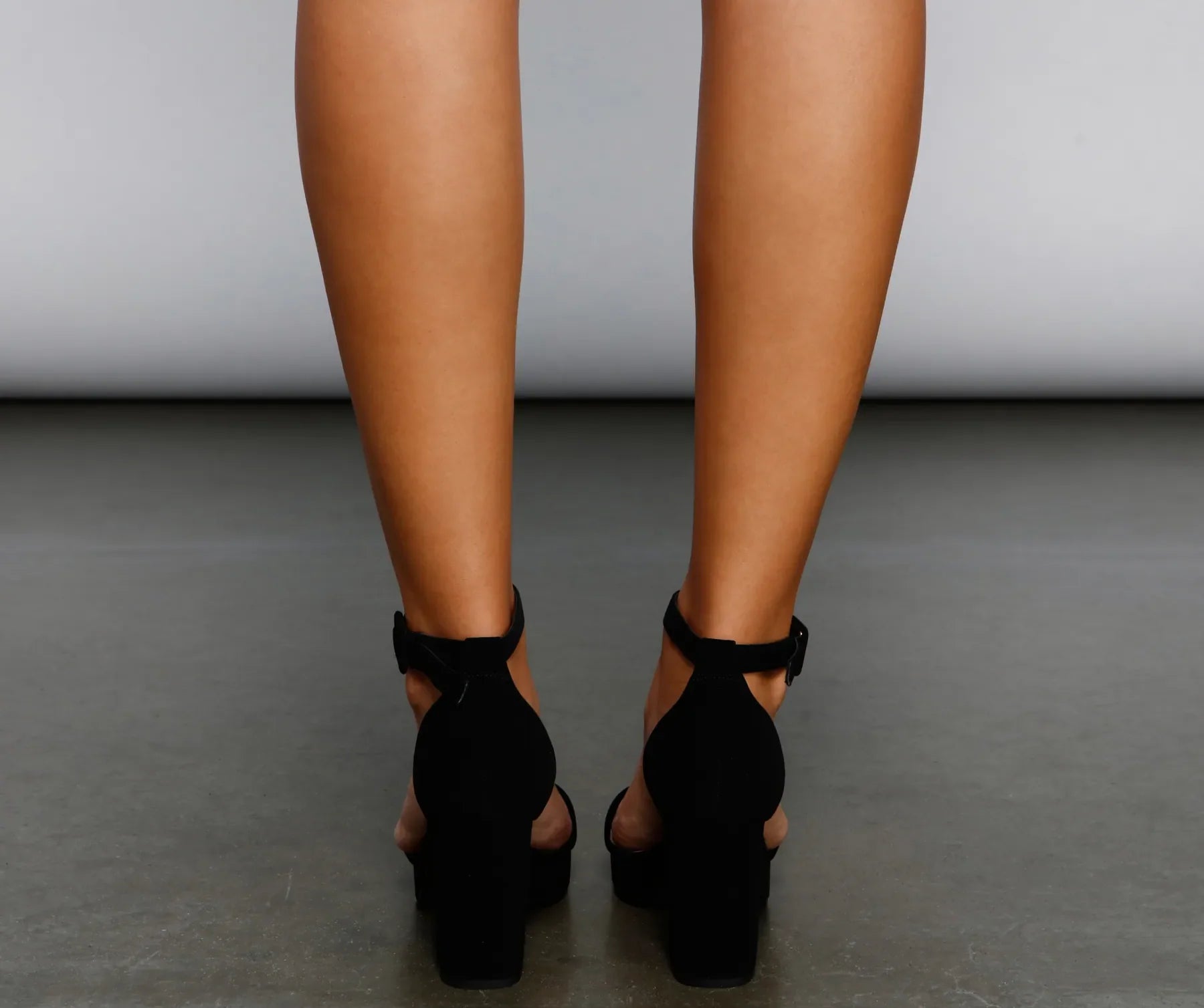 Everday Chic Basic Block Heels - Image 5