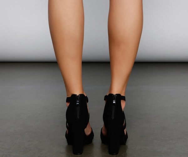 A Chic Vibe Platform Block Heels - Image 5