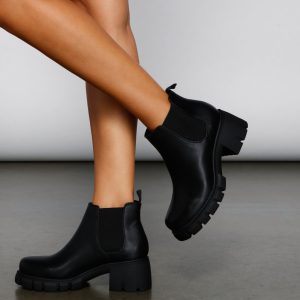 Everyday Style Faux Leather Booties