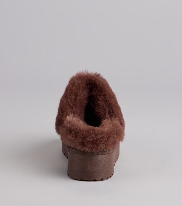 Cozy Girl Platform Faux Fur Slippers - Image 8