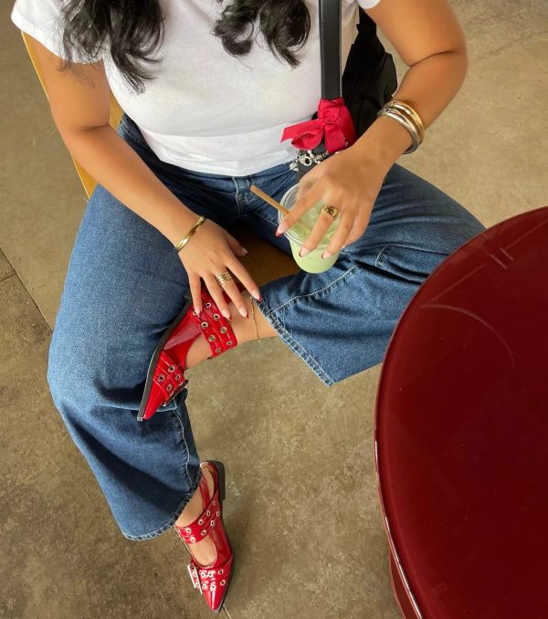 Trendy Look Pointed Toe Buckle Slingback Flats - Image 10