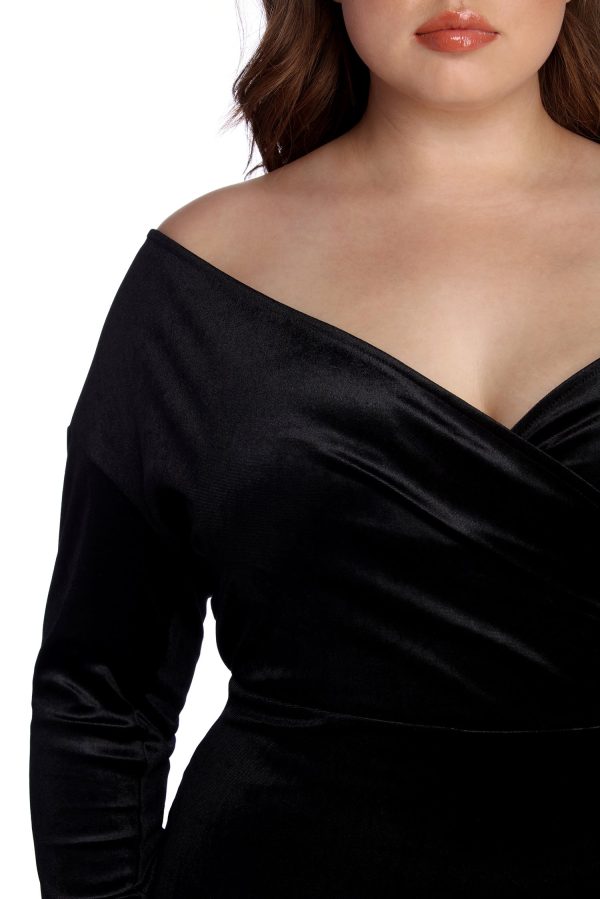 Plus Kenia Formal Velvet Midi Dress - Image 4