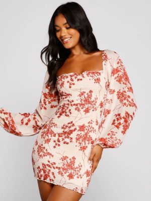 Total Sweetheart Smocked Floral Dress