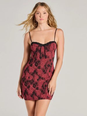 Sultry Floral Jacquard Bodycon Mini Dress
