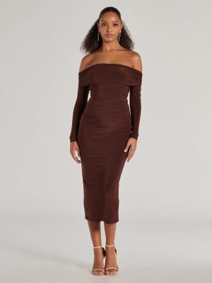 Casual Affair Long Sleeve Ruched Midi Dress
