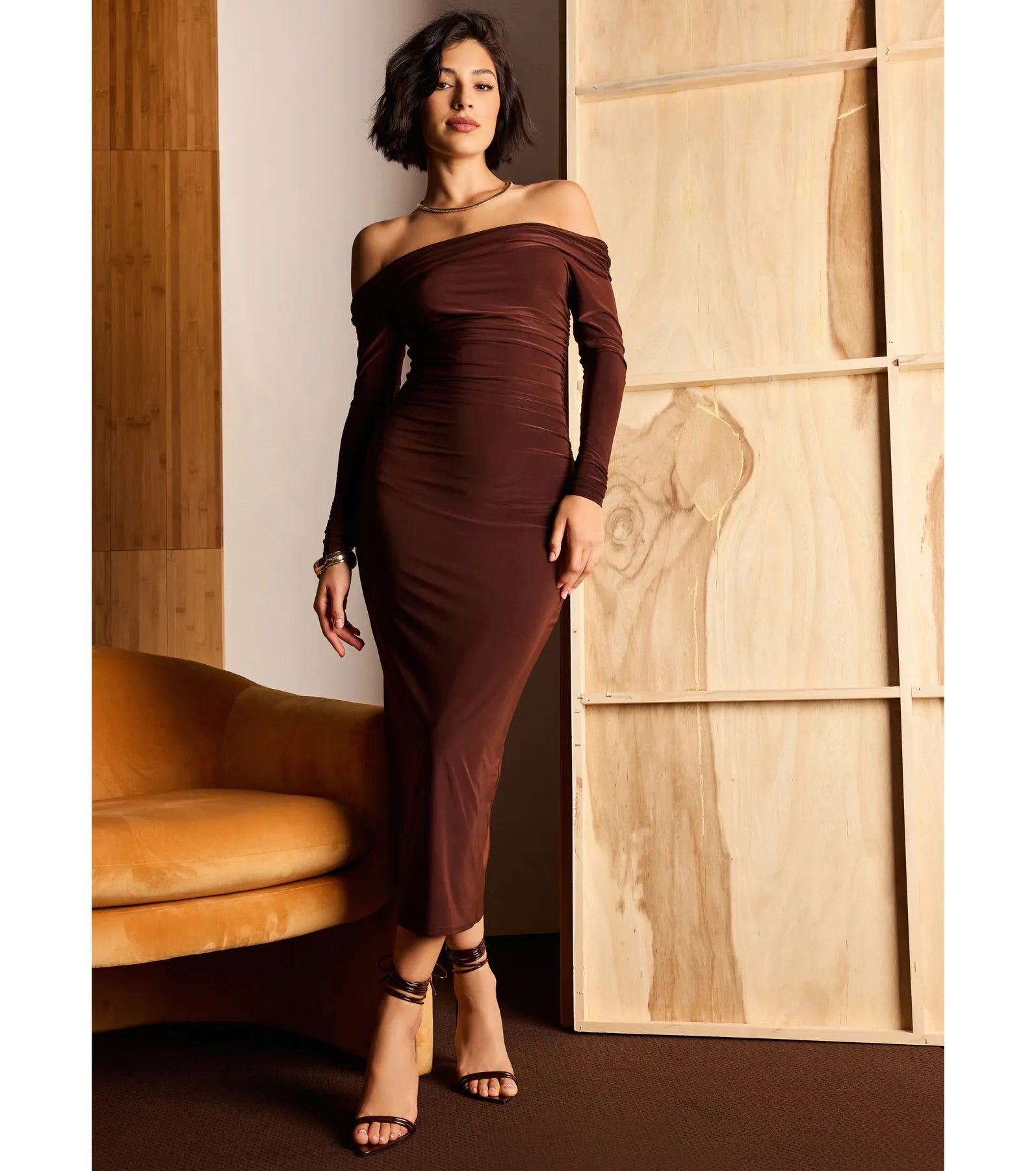 Casual Affair Long Sleeve Ruched Midi Dress - Image 5
