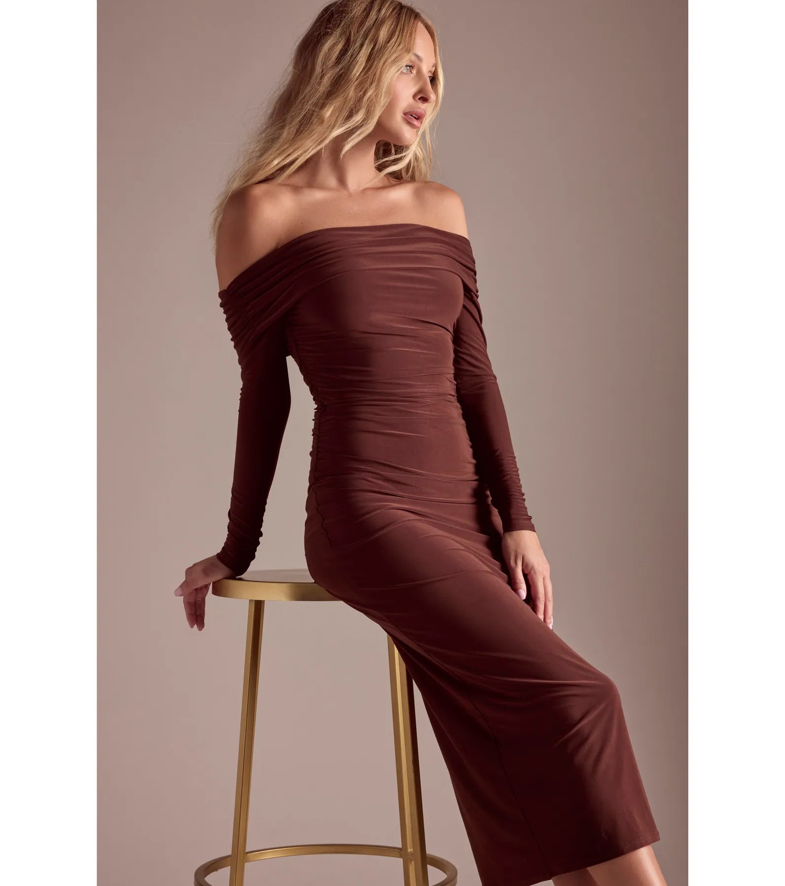 Casual Affair Long Sleeve Ruched Midi Dress - Image 6