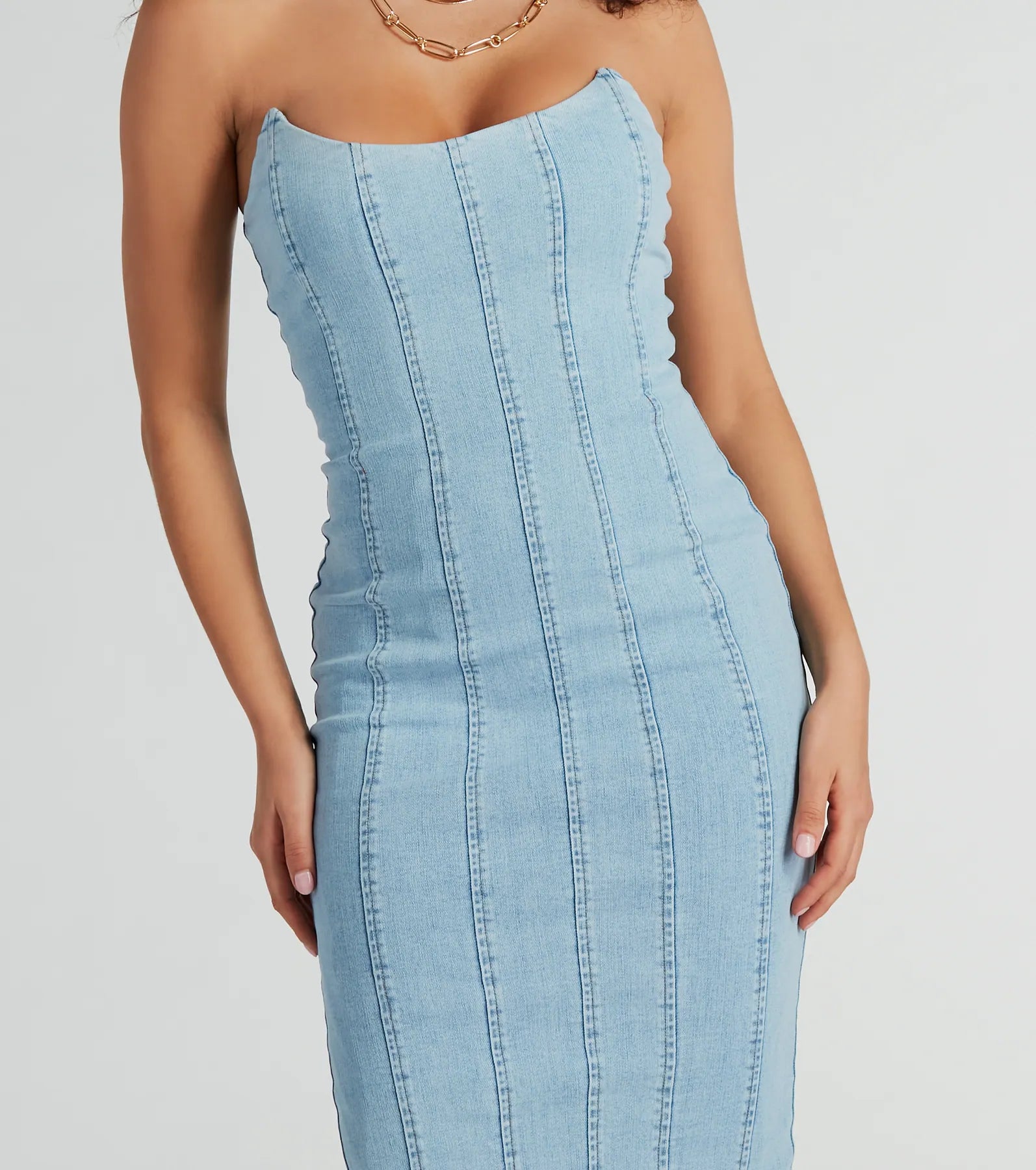 Crush-Worthy Strapless Denim Bodycon Midi Dress - Image 4