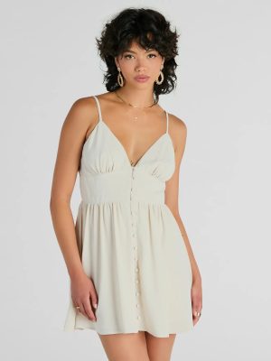 Enchanting Look V-Neck Button Down Skater Dress