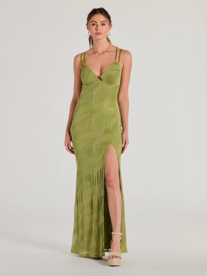 Sunshine And Good Time V-Neck Mermaid Maxi Dress