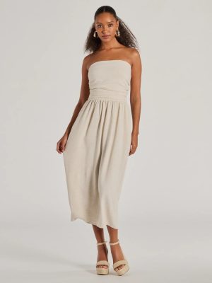 Effortlessly Elevated Strapless Linen-Blend Dress