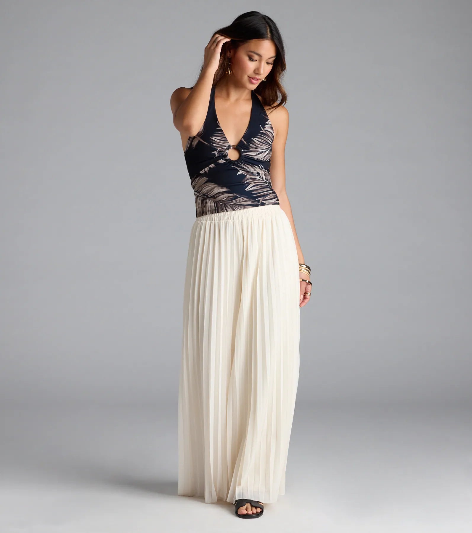 Vacay Beauty Tropical Print Halter Top - Image 3