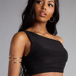 Shoulder The Spotlight Crop Top