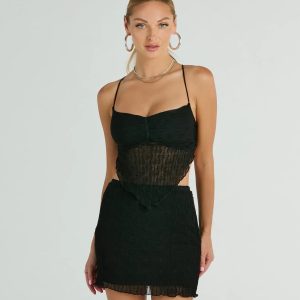 Feeling Daring Texture Knit Crop Top