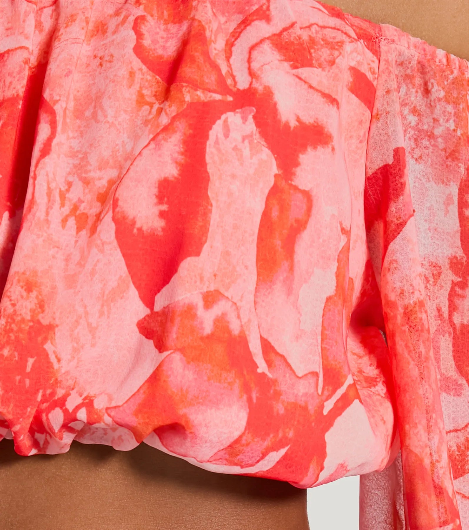 Sunset Beauty Off-The-Shoulder Marble Chiffon Crop Top - Image 4