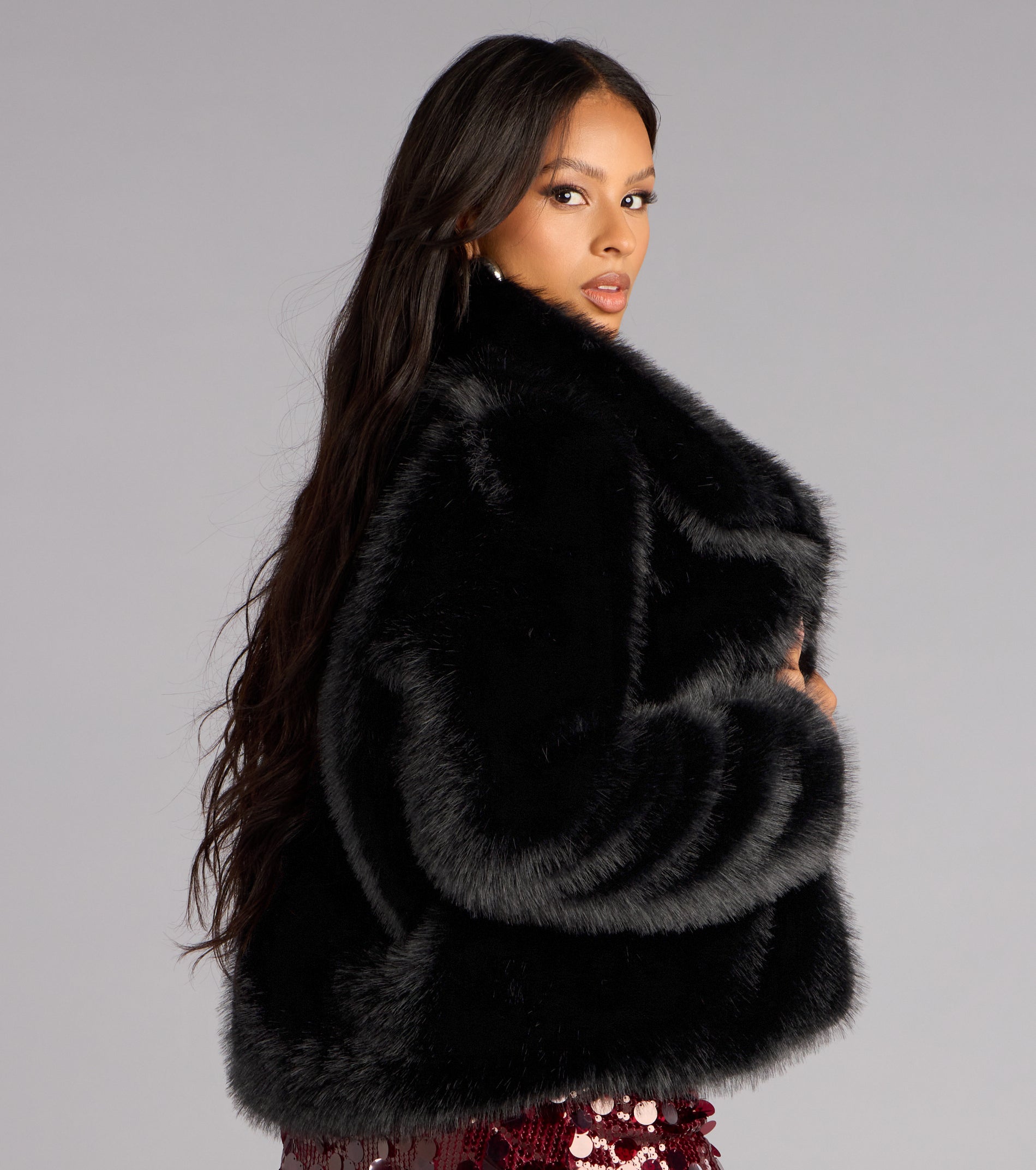 Luxe Drama Faux Fur Coat - Image 3