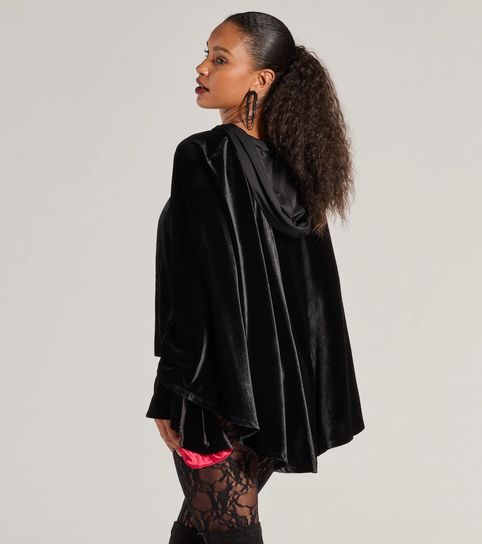 Spooky And Sultry Velvet Hooded Cape - Image 2