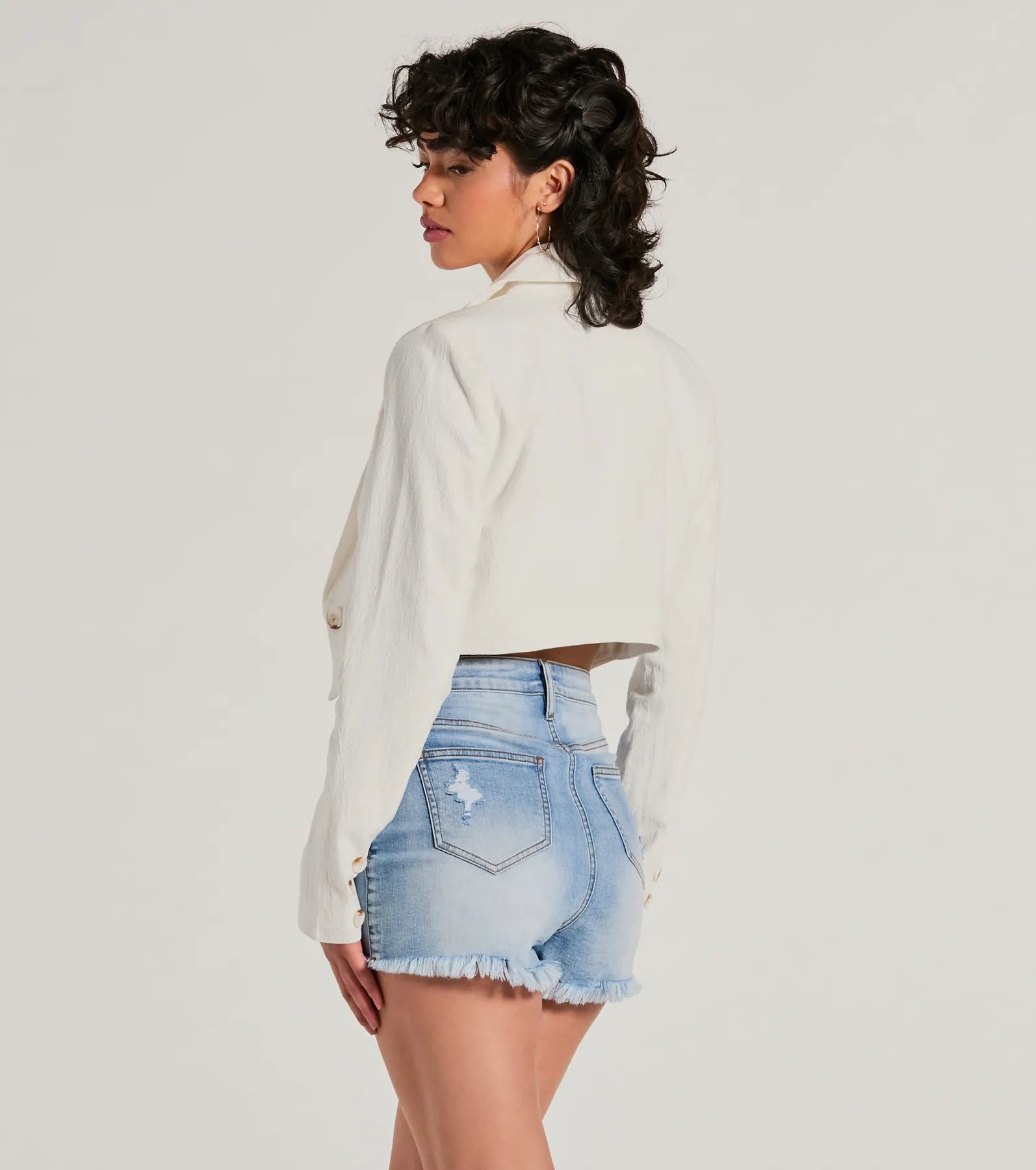 Elevated Theme Long Sleeve Crop Linen Blazer - Image 2