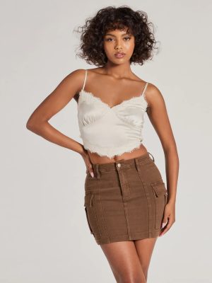 Serving Style Cargo Mini Skirt