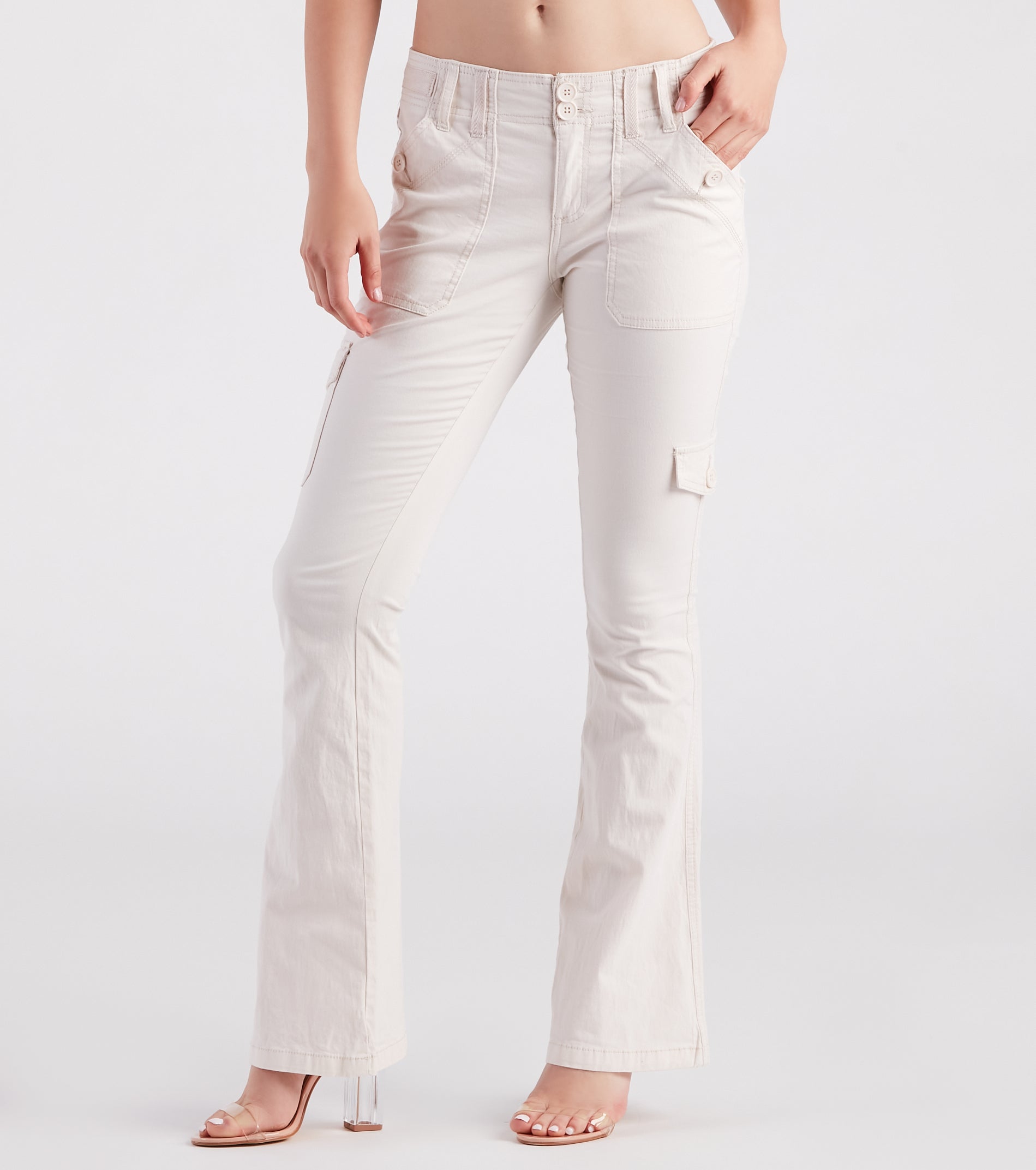 On The Low-Rise Cargo Flare Pants - Image 6