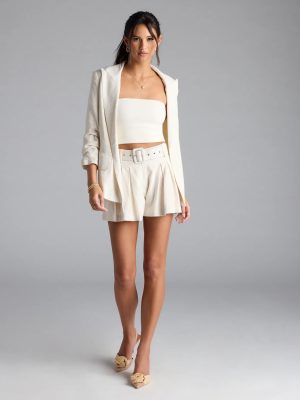 Looking Chic Belted Trouser Shorts With Linen