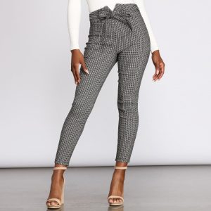 Such A Classic Tie Front Jacquard Pants
