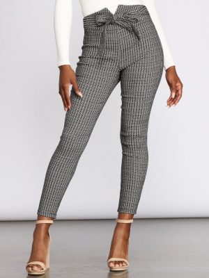 Such A Classic Tie Front Jacquard Pants