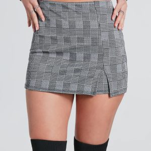 Iconic Style Plaid Knit Skort