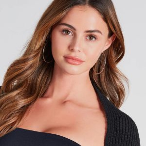 Everyday Look Sleek Hoop Earrings