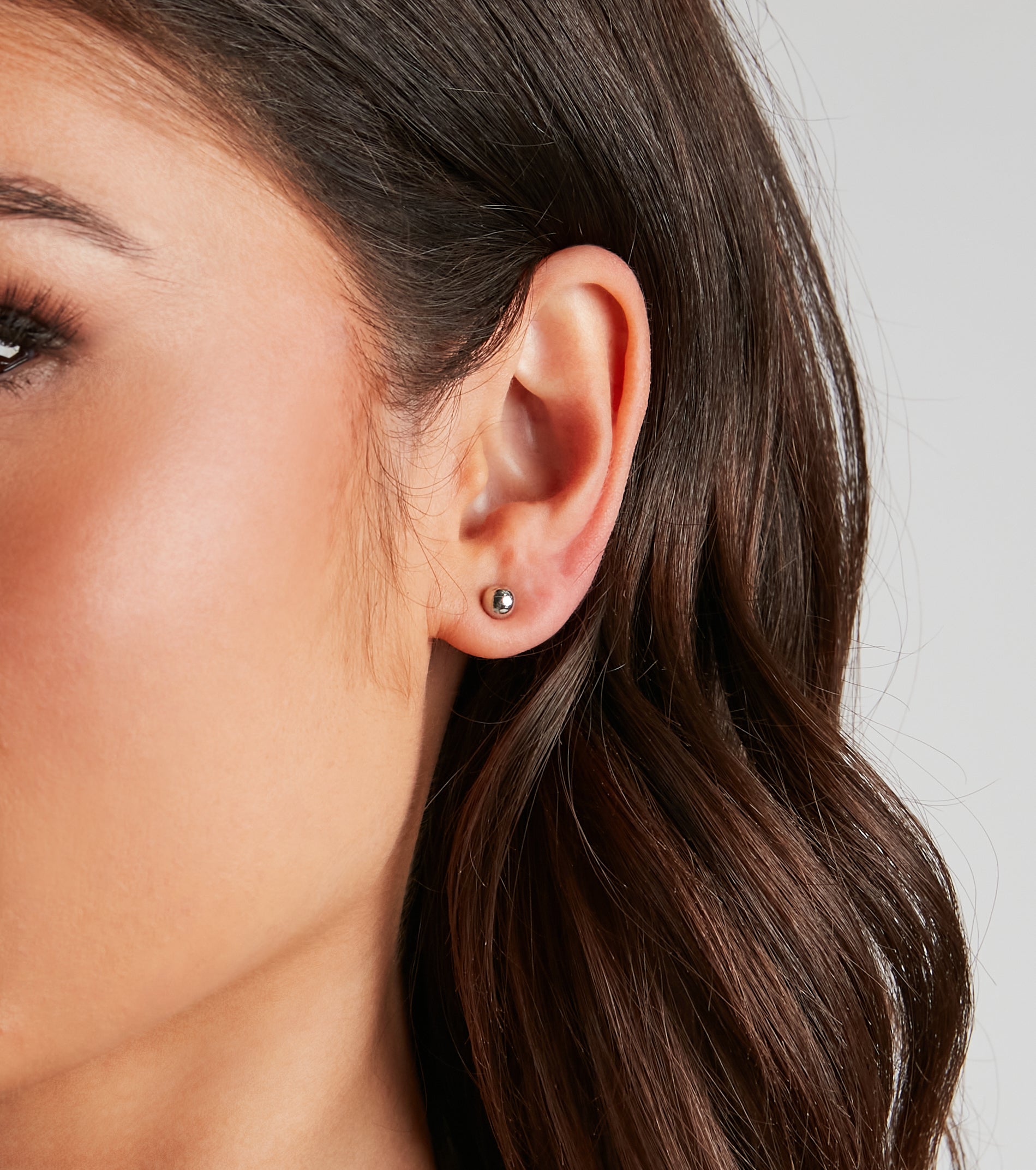 Sleek Snake Chain And Stud Earrings Set - Image 2