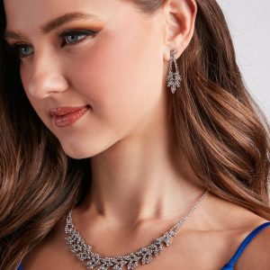 Feeling Glitzy Rhinestone Necklace And Earrings Set