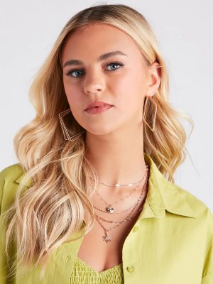 Layered In Trendy Glamour Necklace Set