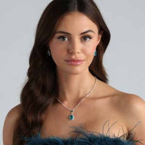 Pretty Glitz Necklace And Earrings Set