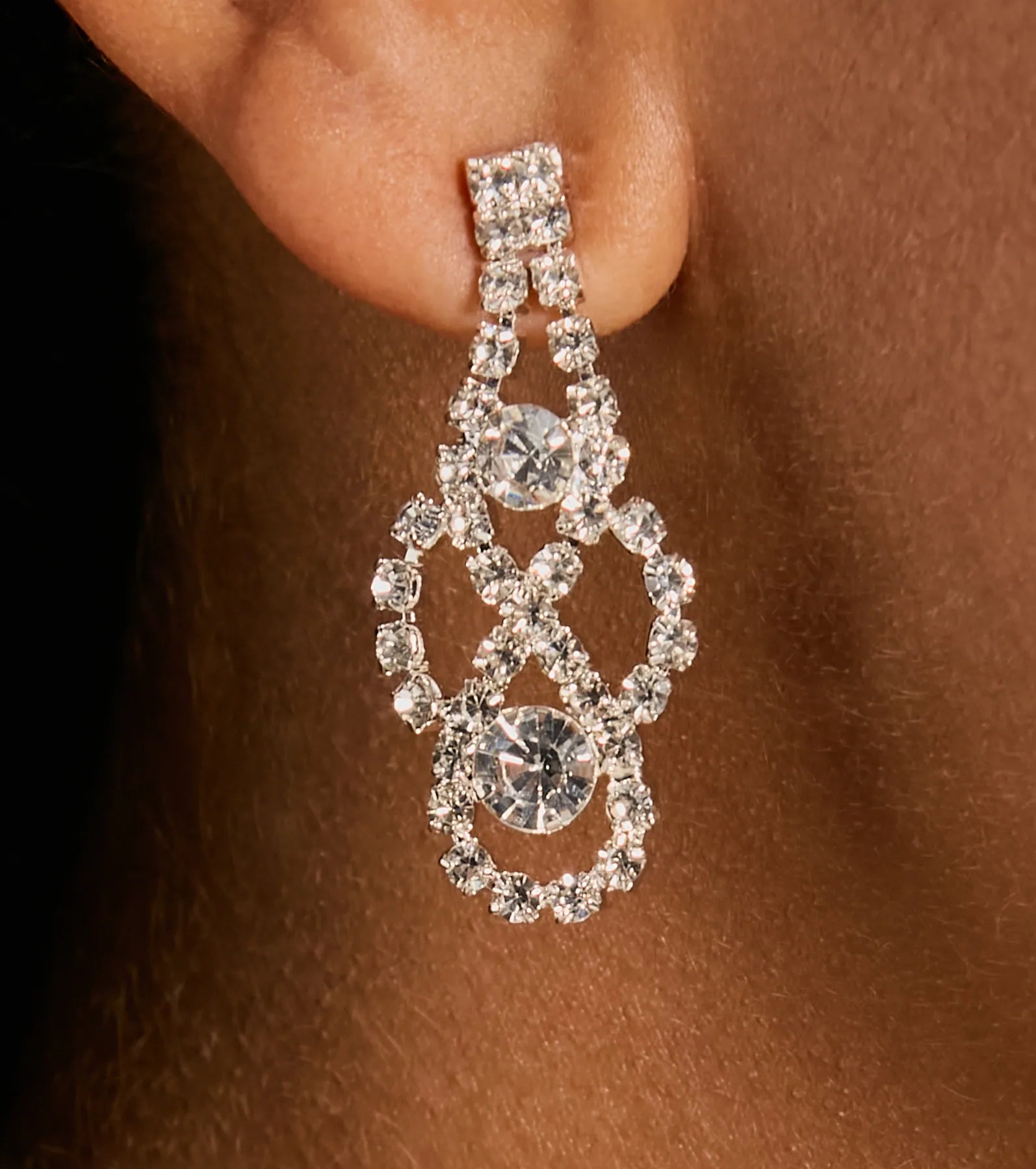 Gorgeous Sparkle Rhinestone Necklace And Earrings Set - Image 2