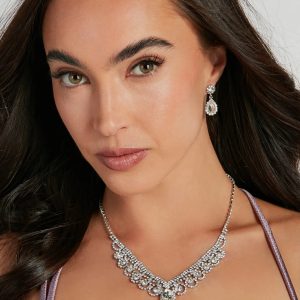 Regal Glamour Scalloped Rhinestone Necklace And Earrings Set