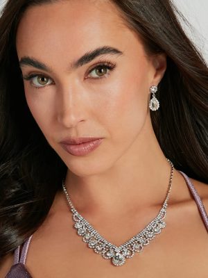 Regal Glamour Scalloped Rhinestone Necklace And Earrings Set