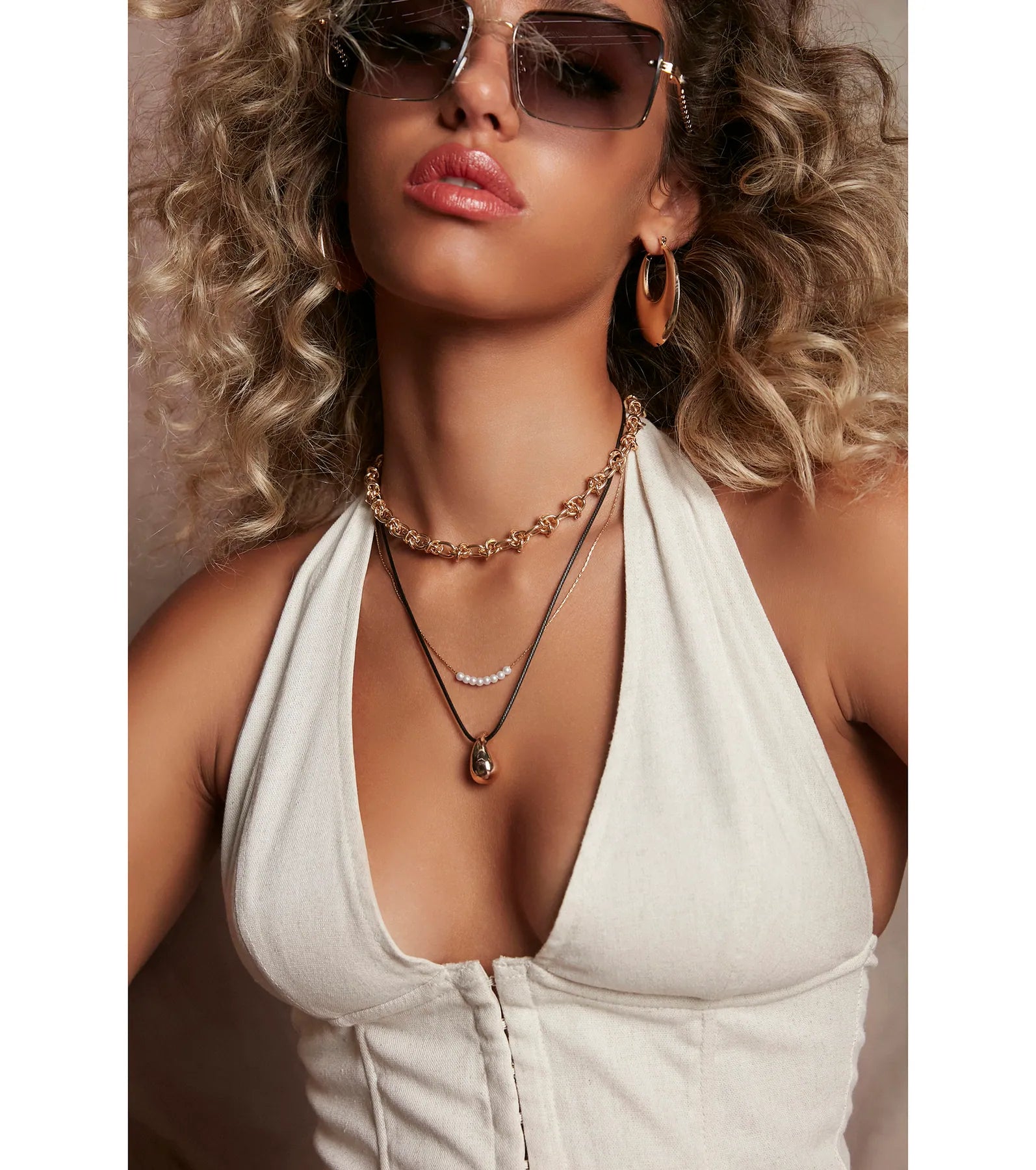 Lady Of Pearl Dainty Necklace - Image 3