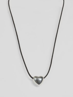 Trendy Sheen Heart Charm Cord Necklace