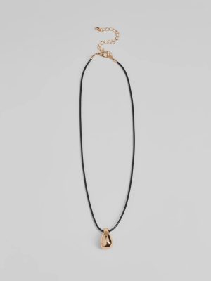 Deluxe Charm Pendant Necklace